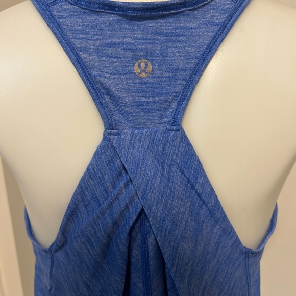 Lululemon Essential Tank
Heathered Jet Stream - Picture 2 of 6